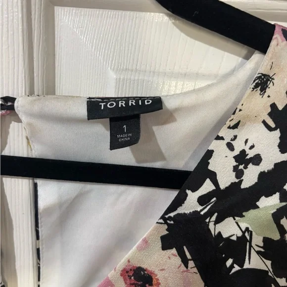 Torrid Black and Pink Abstract Dress - Picture 2 of 2